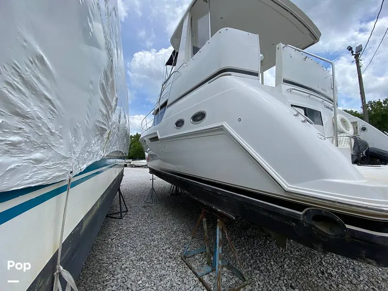 Slide: The Image of Carver Yachts 356MY 2003 - 16479502