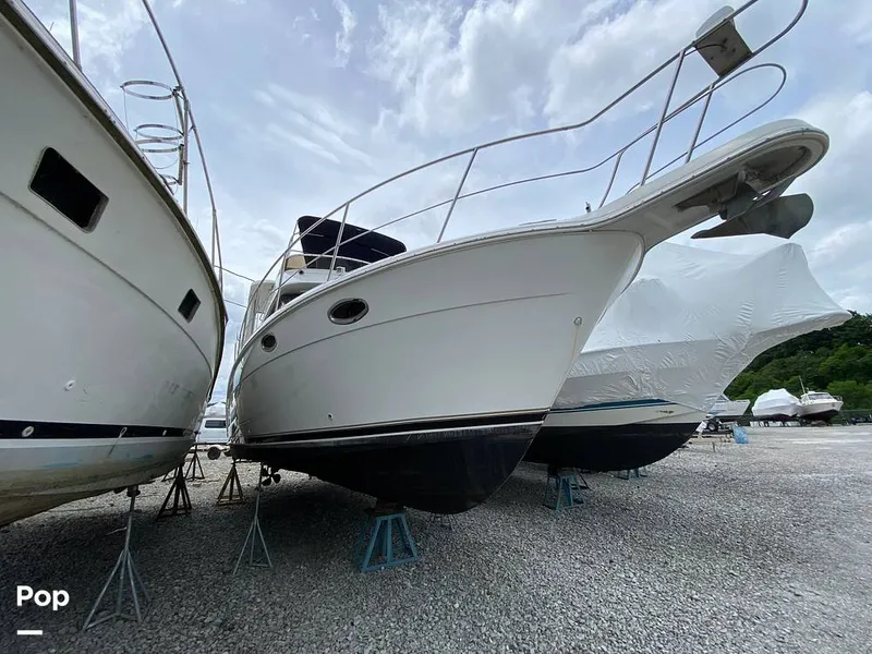Slide: The Image of Carver Yachts 356MY 2003 - 16479505