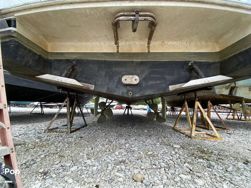 Slide: The Image of Carver Yachts 356MY 2003 - 16479507