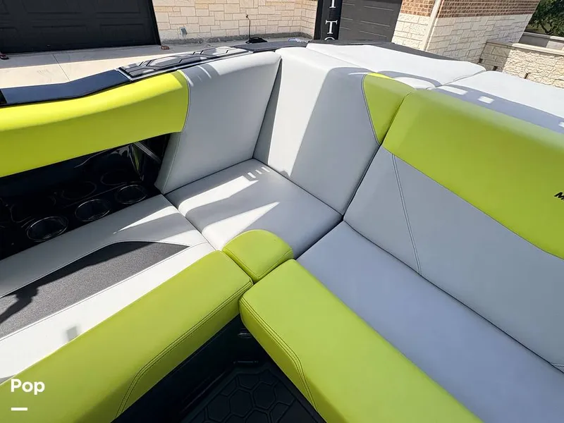 Slide: The Image of Mastercraft NXT 20 2021 - 16559625