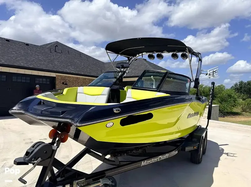 Slide: The Image of Mastercraft NXT 20 2021 - 16571776