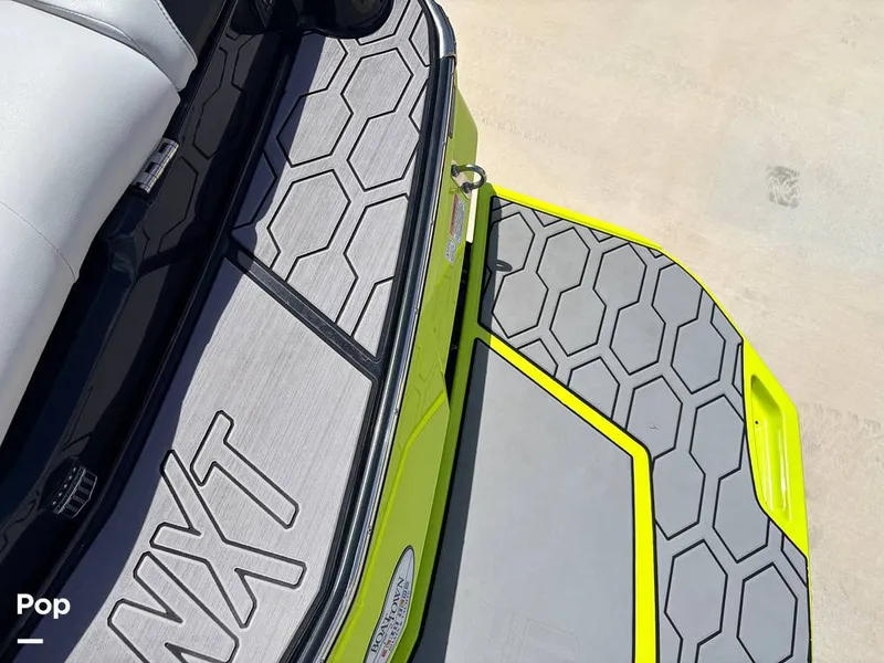 Slide: The Image of Mastercraft NXT 20 2021 - 16559654