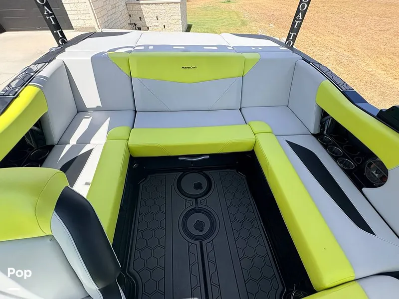 Slide: The Image of Mastercraft NXT 20 2021 - 16559644