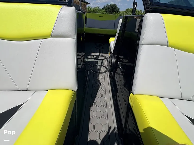 Slide: The Image of Mastercraft NXT 20 2021 - 16559634