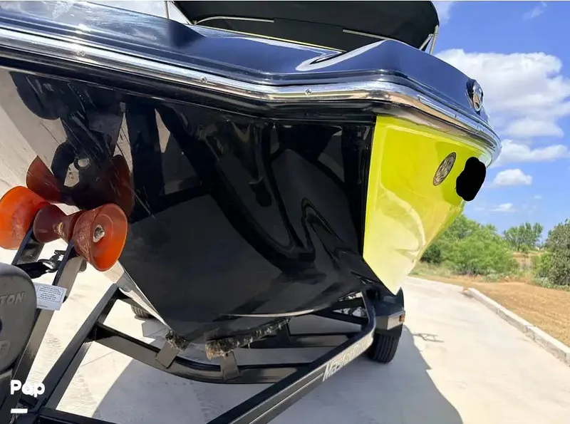 Slide: The Image of Mastercraft NXT 20 2021 - 16571777