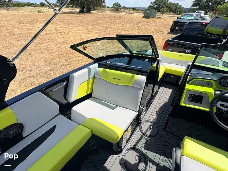 Slide: The Image of Mastercraft NXT 20 2021 - 16559645