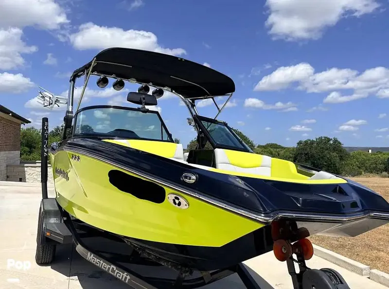 Slide: The Image of Mastercraft NXT 20 2021 - 16571775