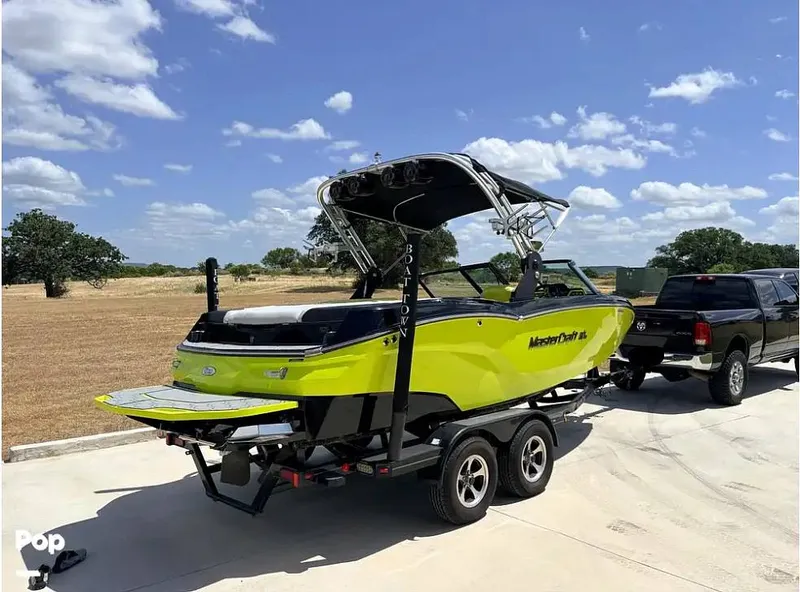 Slide: The Image of Mastercraft NXT 20 2021 - 16571792