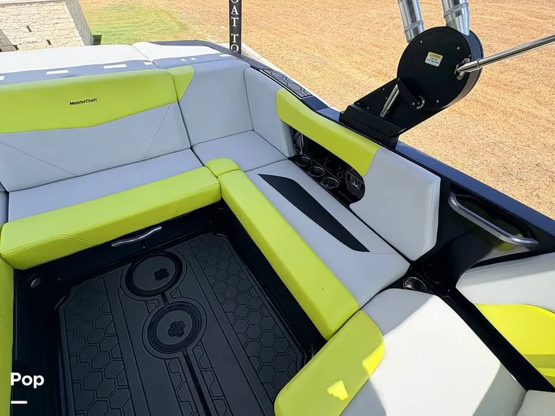 Slide: The Image of Mastercraft NXT 20 2021 - 16559643