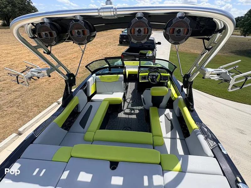 Slide: The Image of Mastercraft NXT 20 2021 - 16559652