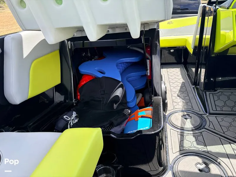 Slide: The Image of Mastercraft NXT 20 2021 - 16559619