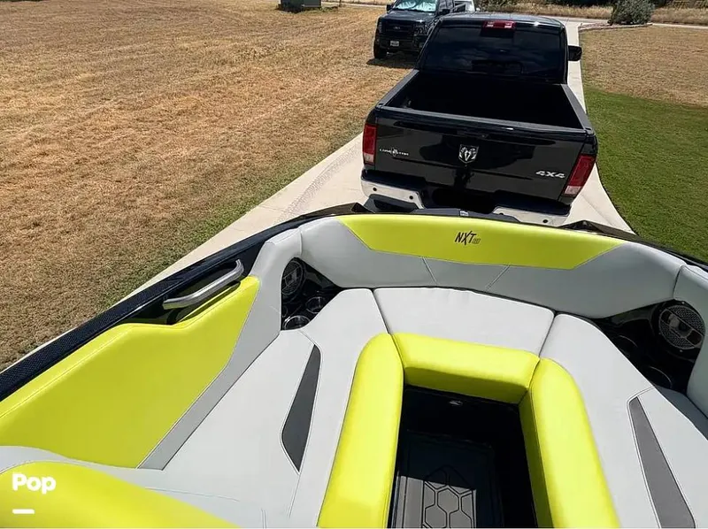 Slide: The Image of Mastercraft NXT 20 2021 - 16571784