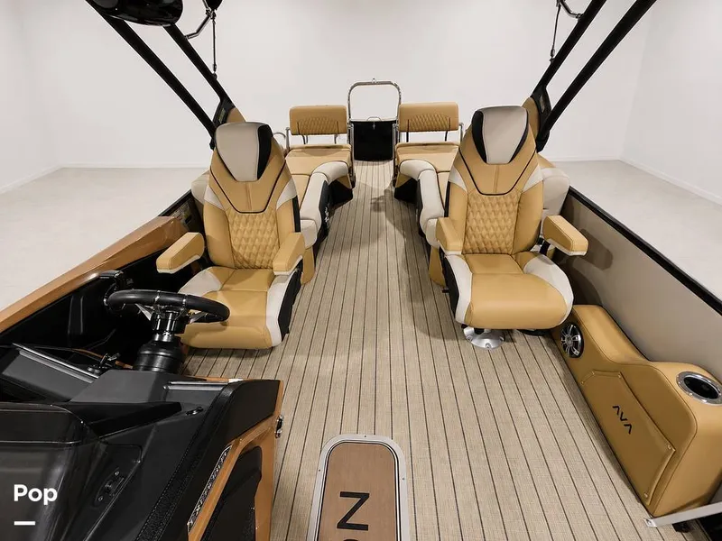 Slide: The Image of Avalon 2585 Excaliber LTD Quad Lounge 2025 - 16447191