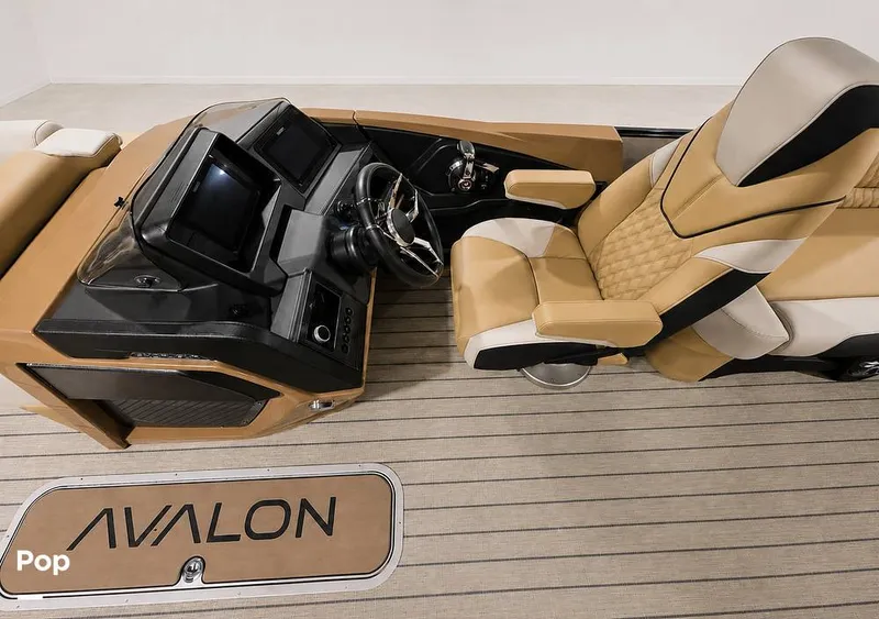 Slide: The Image of Avalon 2585 Excaliber LTD Quad Lounge 2025 - 16447210