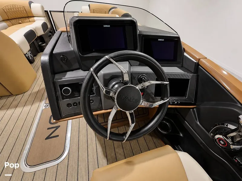 Slide: The Image of Avalon 2585 Excaliber LTD Quad Lounge 2025 - 16447211