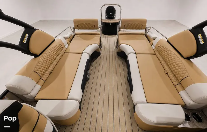Slide: The Image of Avalon 2585 Excaliber LTD Quad Lounge 2025 - 16447202