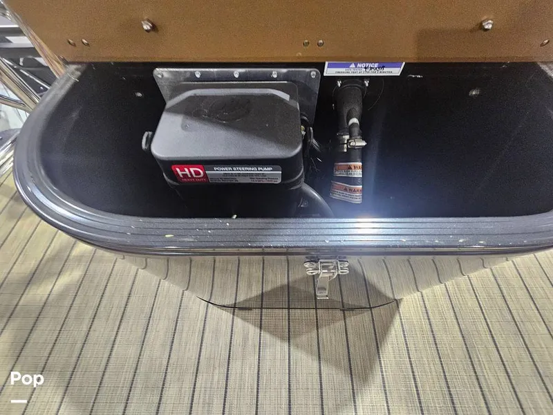Slide: The Image of Avalon 2585 Excaliber LTD Quad Lounge 2025 - 16447179