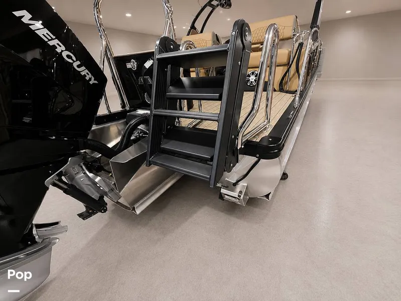 Slide: The Image of Avalon 2585 Excaliber LTD Quad Lounge 2025 - 16447169