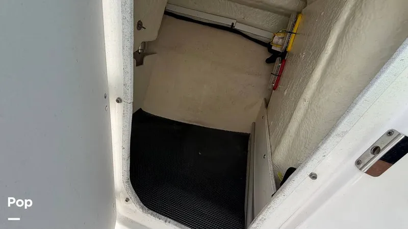 Slide: The Image of Robalo R207 Dual Console 2019 - 16455019