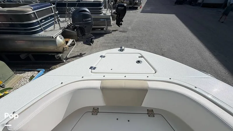 Slide: The Image of Robalo R207 Dual Console 2019 - 16455030
