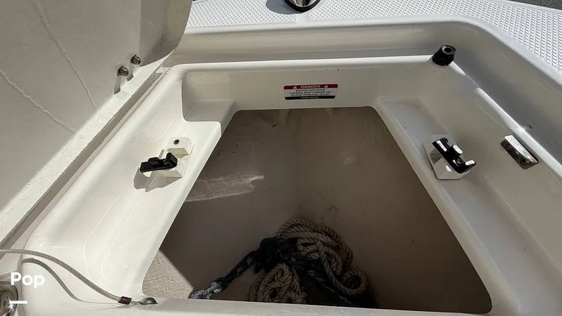 Slide: The Image of Robalo R207 Dual Console 2019 - 16455031