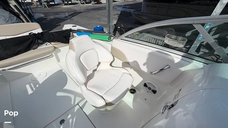 Slide: The Image of Robalo R207 Dual Console 2019 - 16455032