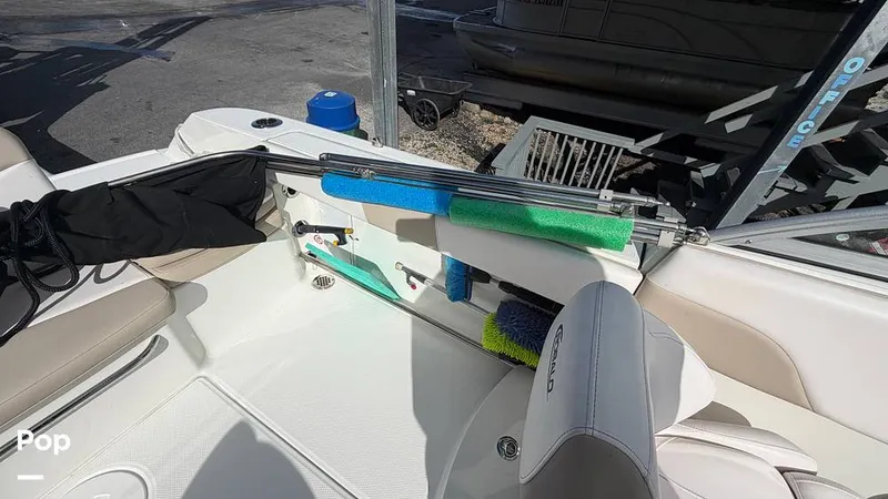 Slide: The Image of Robalo R207 Dual Console 2019 - 16455034
