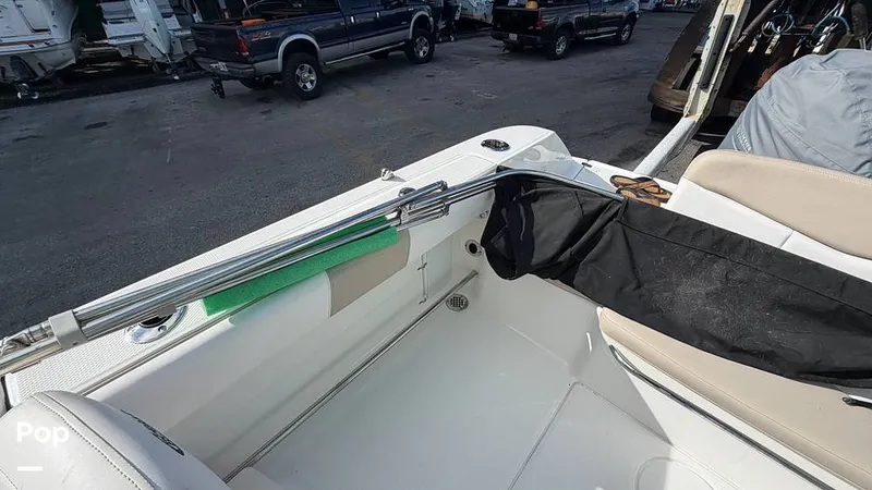Slide: The Image of Robalo R207 Dual Console 2019 - 16455035