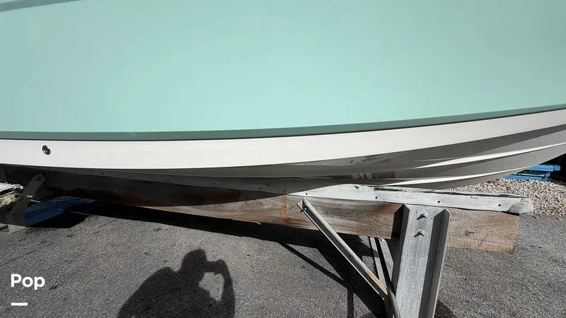 Slide: The Image of Robalo R207 Dual Console 2019 - 16455048