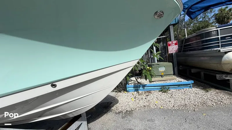 Slide: The Image of Robalo R207 Dual Console 2019 - 16455050
