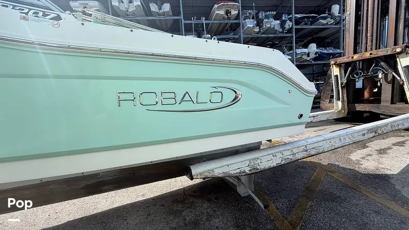Slide: The Image of Robalo R207 Dual Console 2019 - 16455057