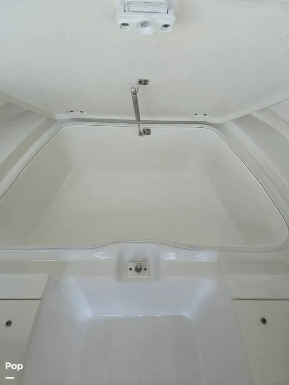 Slide: The Image of Robalo R207 Dual Console 2019 - 16455067