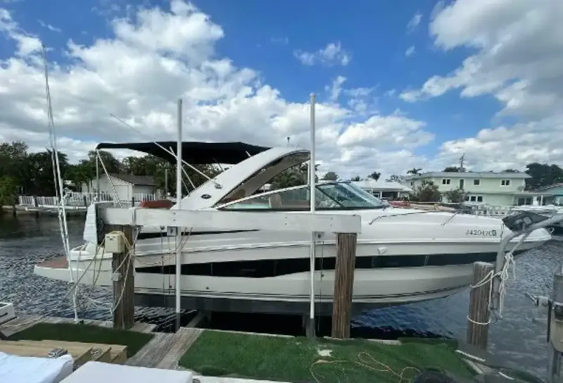 Slide: The Image of Sea Ray 370 Venture 2014 - 2