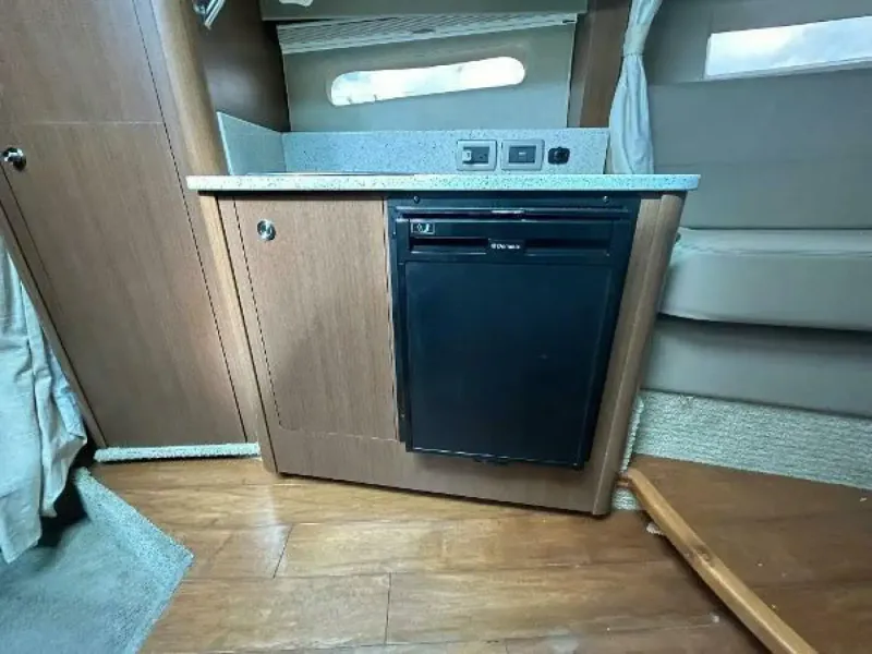 Slide: The Image of Sea Ray 370 Venture 2014 - 27