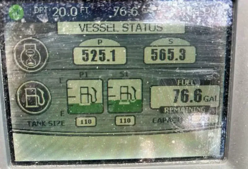 Slide: The Image of Sea Ray 370 Venture 2014 - 40