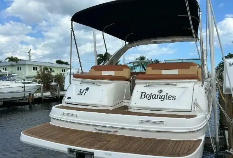 Slide: The Image of Sea Ray 370 Venture 2014 - 5