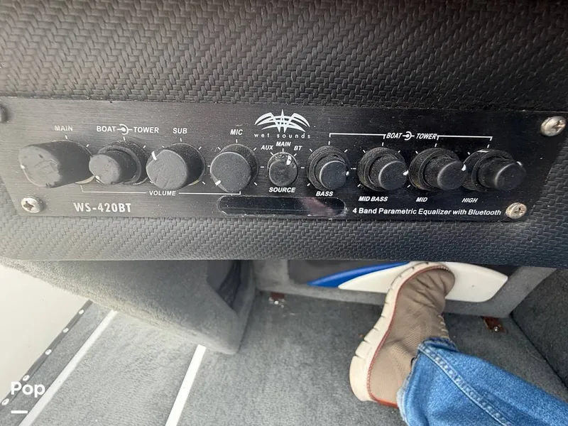 Slide: The Image of Wet tunes audio controls - 16508424