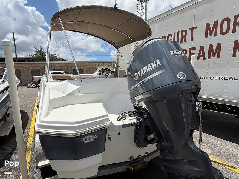 Slide: The Image of NauticStar 203SC Sport Deck 2014 - 16635883