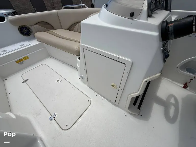 Slide: The Image of NauticStar 203SC Sport Deck 2014 - 16635841