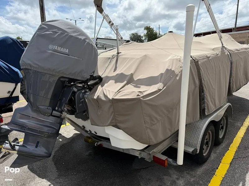 Slide: The Image of NauticStar 203SC Sport Deck 2014 - 16635863