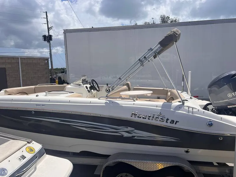 The Image of NauticStar 203SC Sport 2014 - 16457287