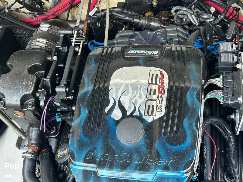 Slide: The Image of Brand New Mercruiser 383 with 0 hours - 16467341