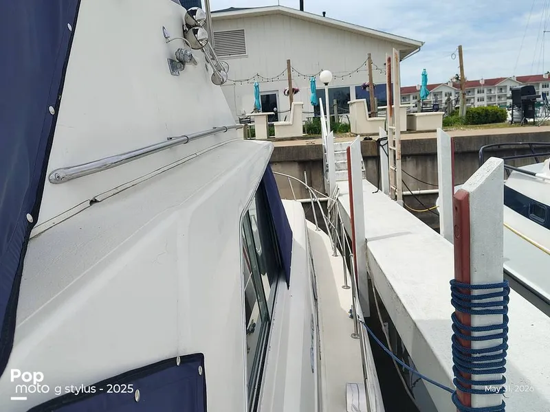 Slide: The Image of Chris-Craft Catalina 33 1979 - 16457448
