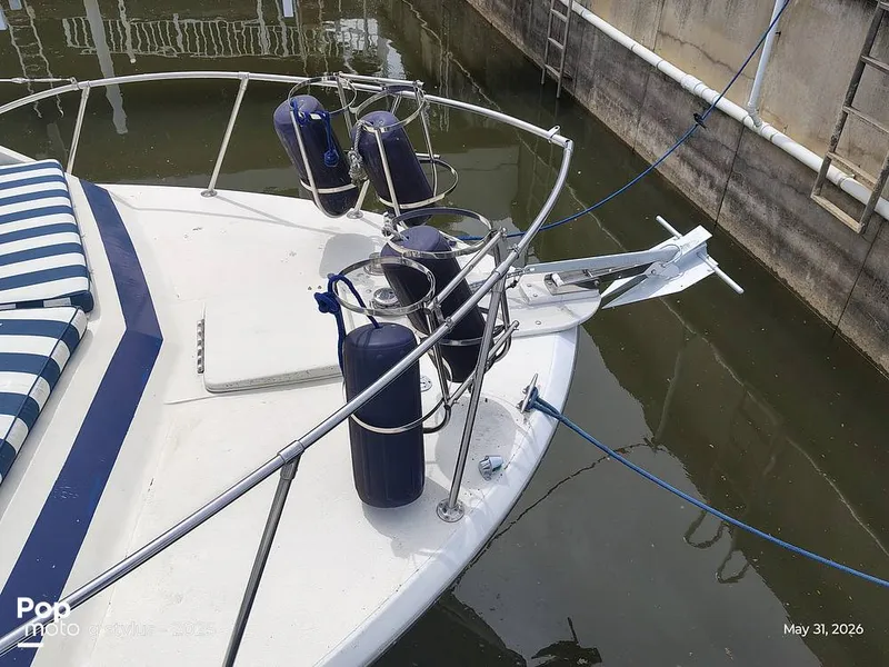 Slide: The Image of Chris-Craft Catalina 33 1979 - 16457453