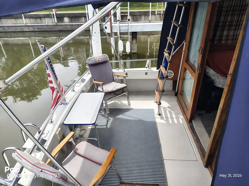 Slide: The Image of Chris-Craft Catalina 33 1979 - 16457455