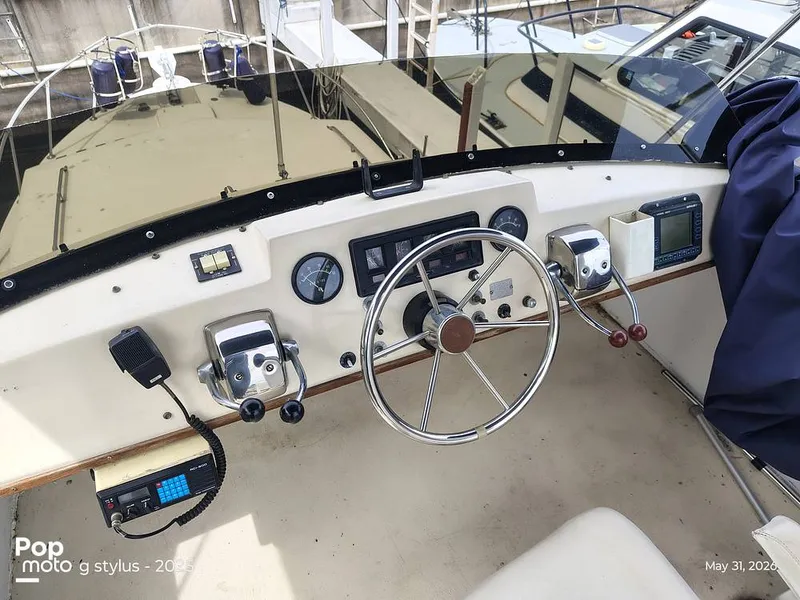 Slide: The Image of Chris-Craft Catalina 33 1979 - 16457462