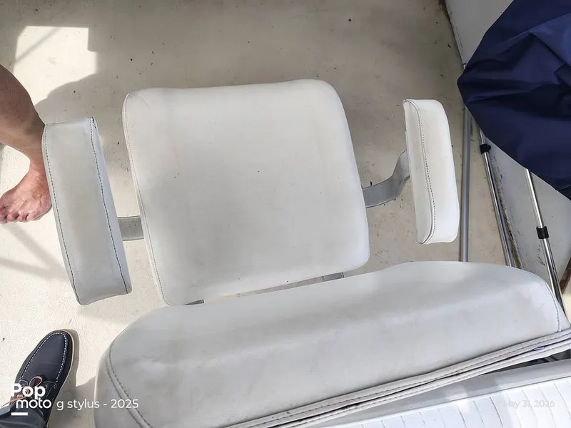 Slide: The Image of Chris-Craft Catalina 33 1979 - 16457471