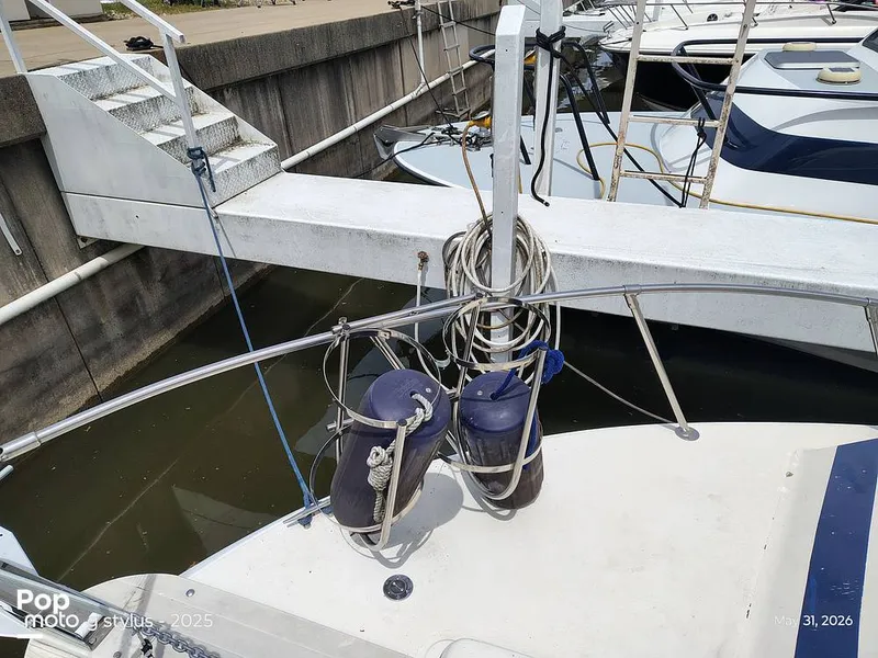 Slide: The Image of Chris-Craft Catalina 33 1979 - 16457477