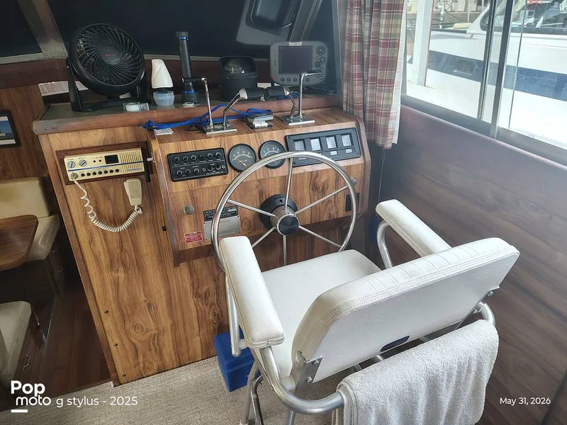 Slide: The Image of Chris-Craft Catalina 33 1979 - 16457366