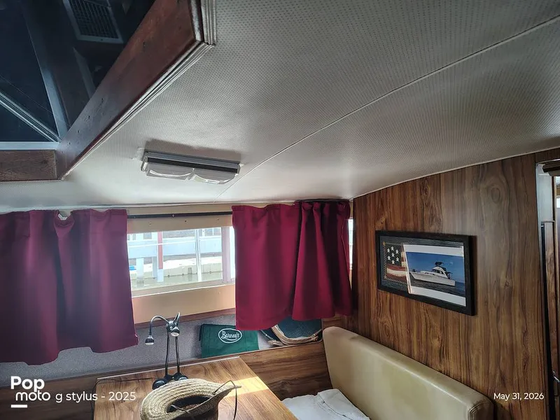 Slide: The Image of Chris-Craft Catalina 33 1979 - 16457395